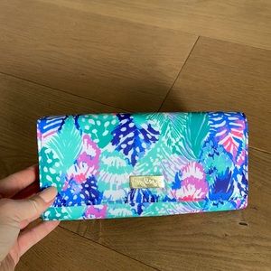 Lilly Pulitzer organizer/clutch